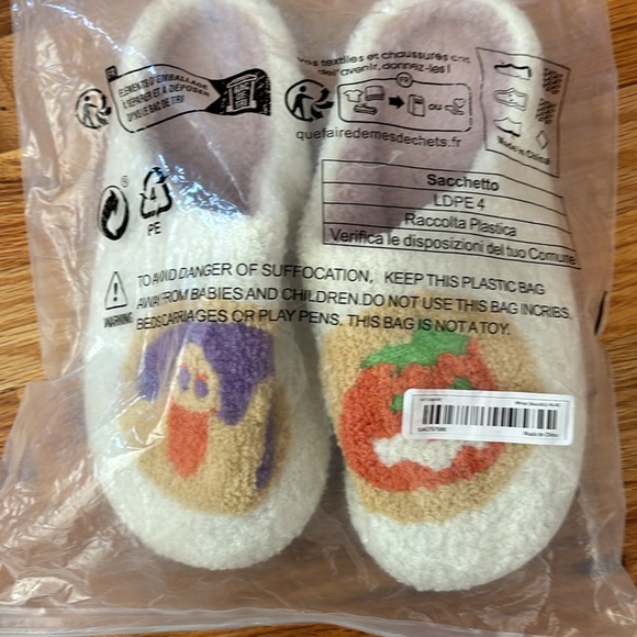 Sugar cookie design slippers size 8 - Picture 4 of 4